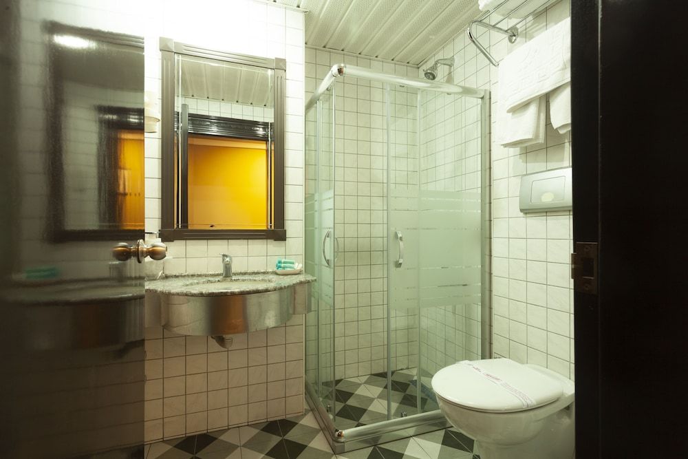 Balikcilar Hotel Basic Triple Room 4