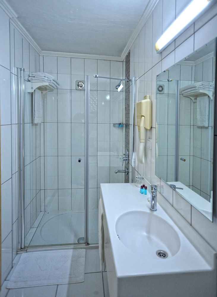 Horon Hotel Double or Twin Room 8