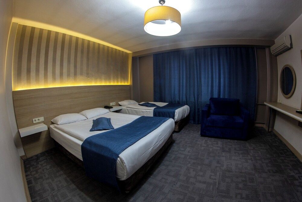Baykara Hotel Comfort Quadruple Room, Accessible 4