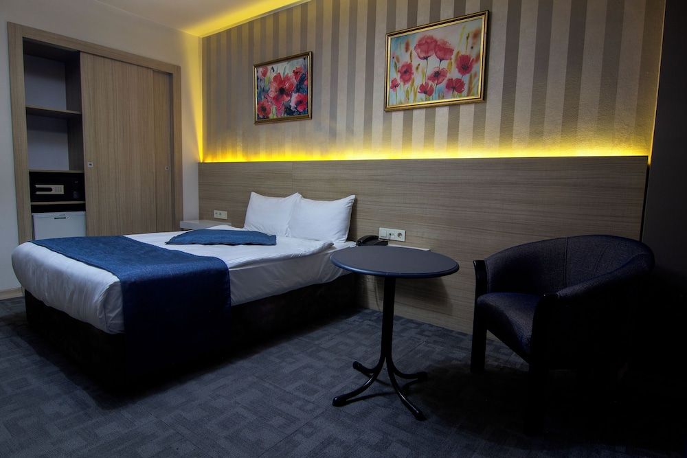 Baykara Hotel Comfort Quadruple Room, Accessible