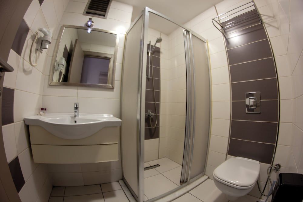 Baykara Hotel Comfort Quadruple Room, Accessible 8