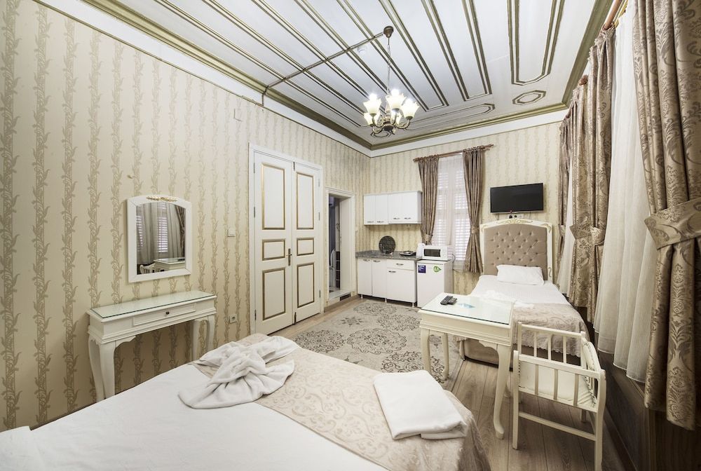 Emre Residence Suites Deluxe Suite, 1 Bedroom, Kitchen 4