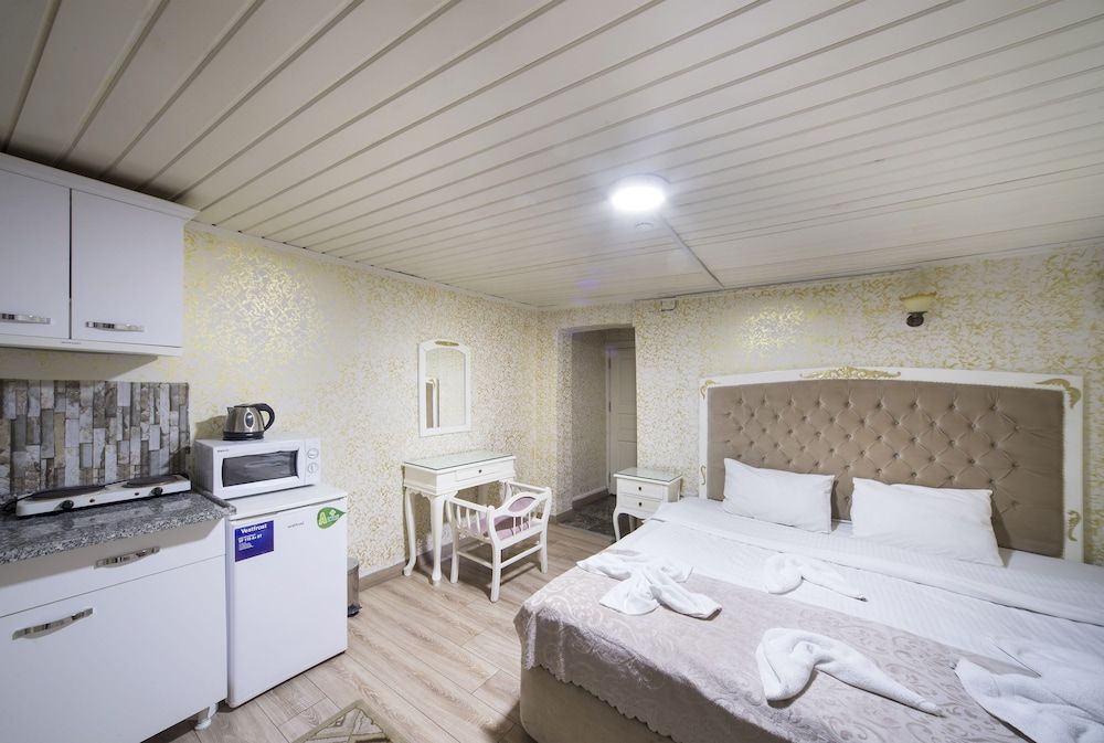 Emre Residence Suites Economy Double Room, Kitchen 2