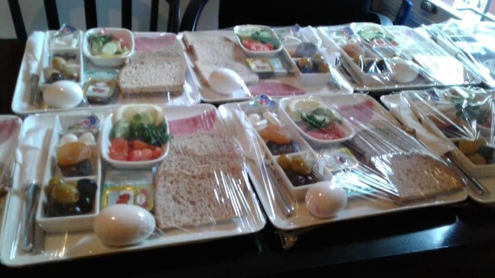 Dreamer's B&B Cihangir Double Room, Shared Bathroom 16