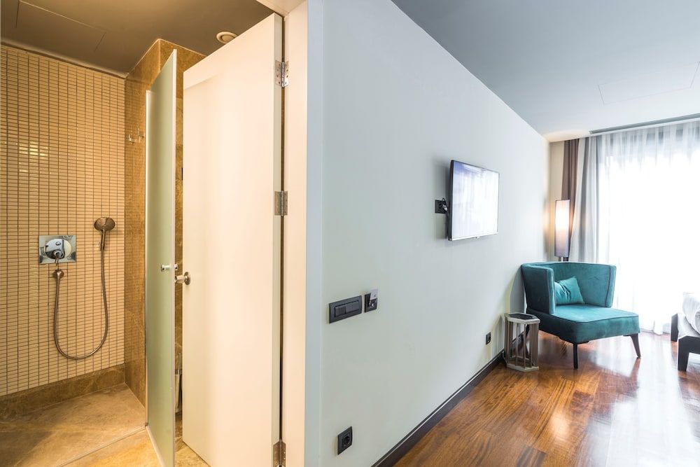 Terrace Suites Istanbul Family Quadruple Room, 2 Bedrooms 11