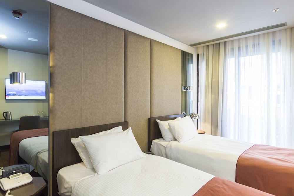 Terrace Suites Istanbul Standard Double Room 2