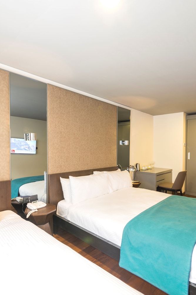 Terrace Suites Istanbul Family Quadruple Room, 2 Bedrooms 3