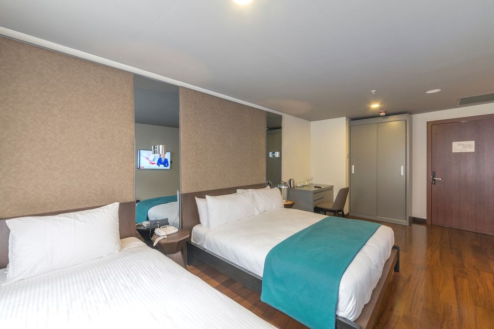 Terrace Suites Istanbul Family Quadruple Room, 2 Bedrooms 5