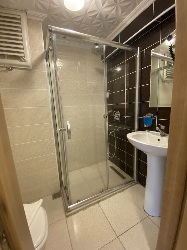 Polanin Hotel Double or Twin Room 18