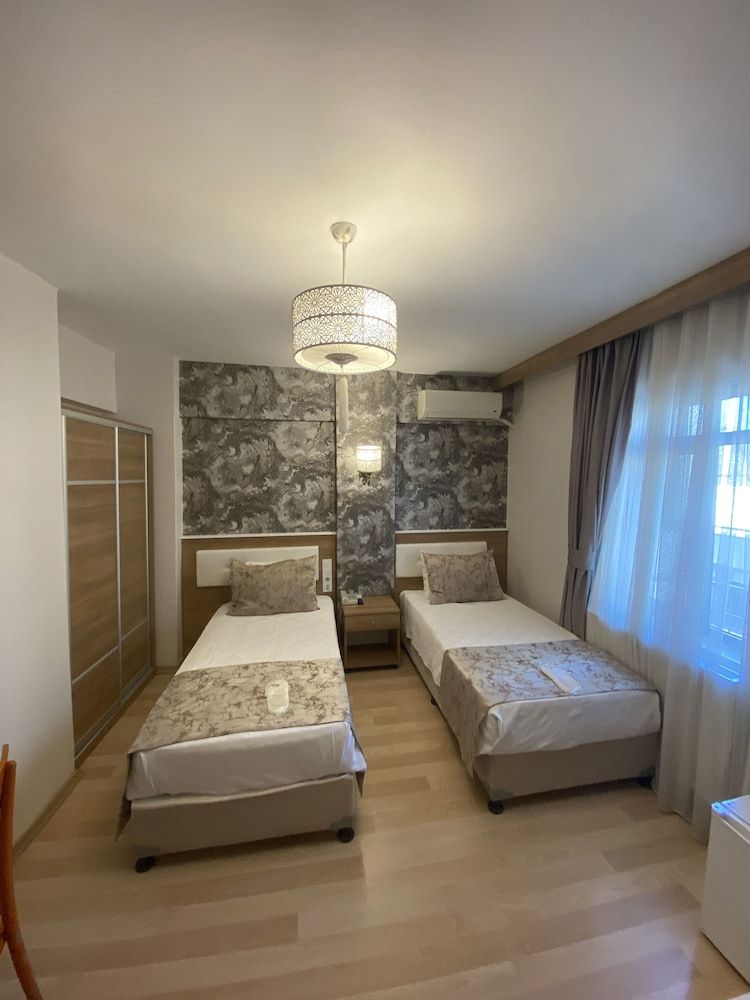 Polanin Hotel Double or Twin Room 8