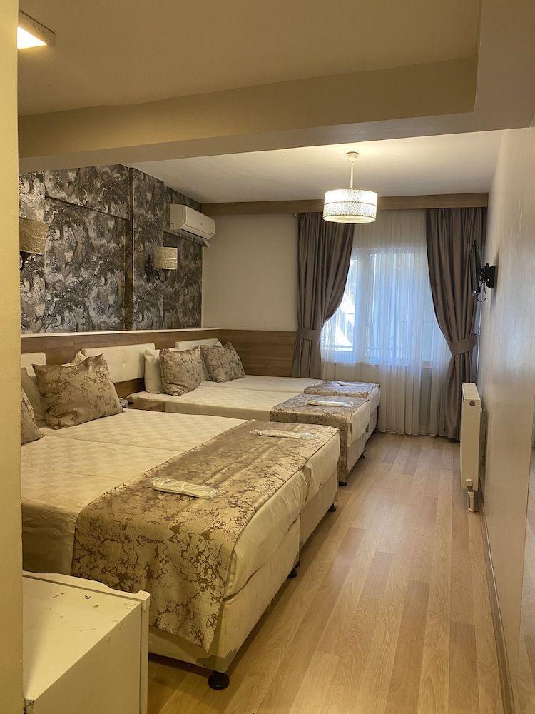 Polanin Hotel Double or Twin Room 2