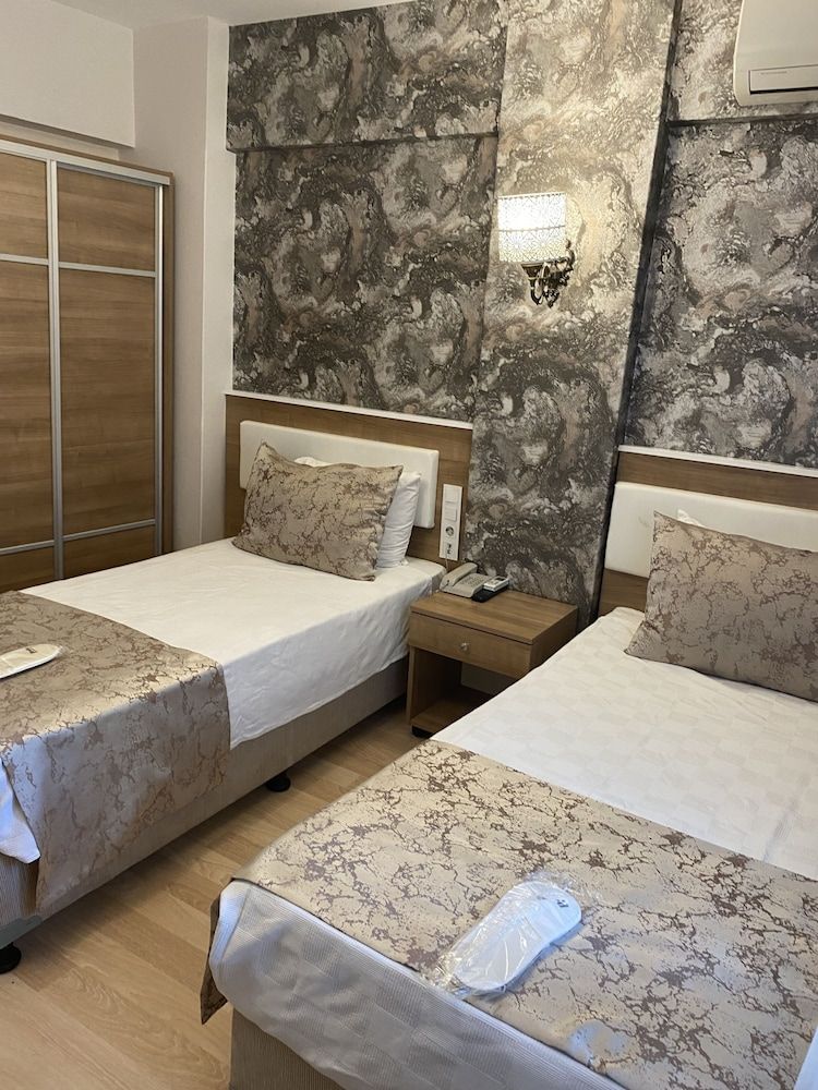 Polanin Hotel Double or Twin Room 9