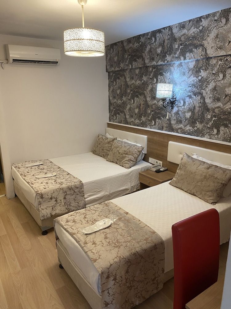 Polanin Hotel Double or Twin Room 5