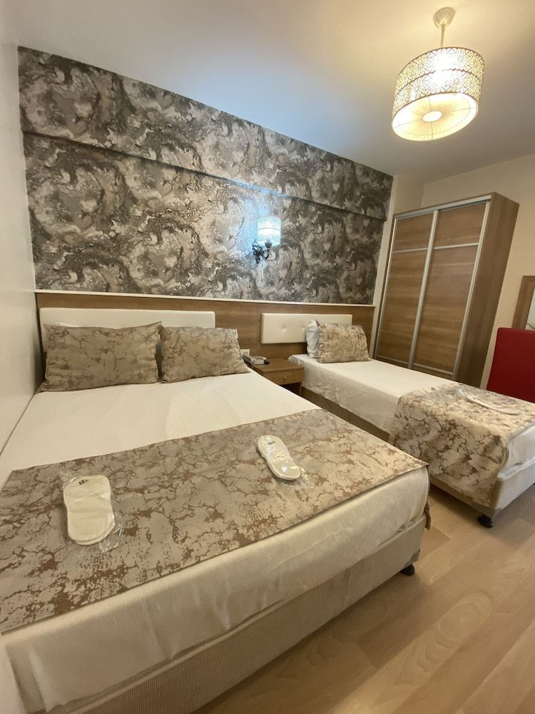 Polanin Hotel Double or Twin Room 8
