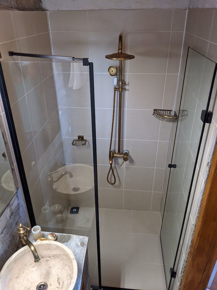 Bahab Guest House Signature Triple Room 6