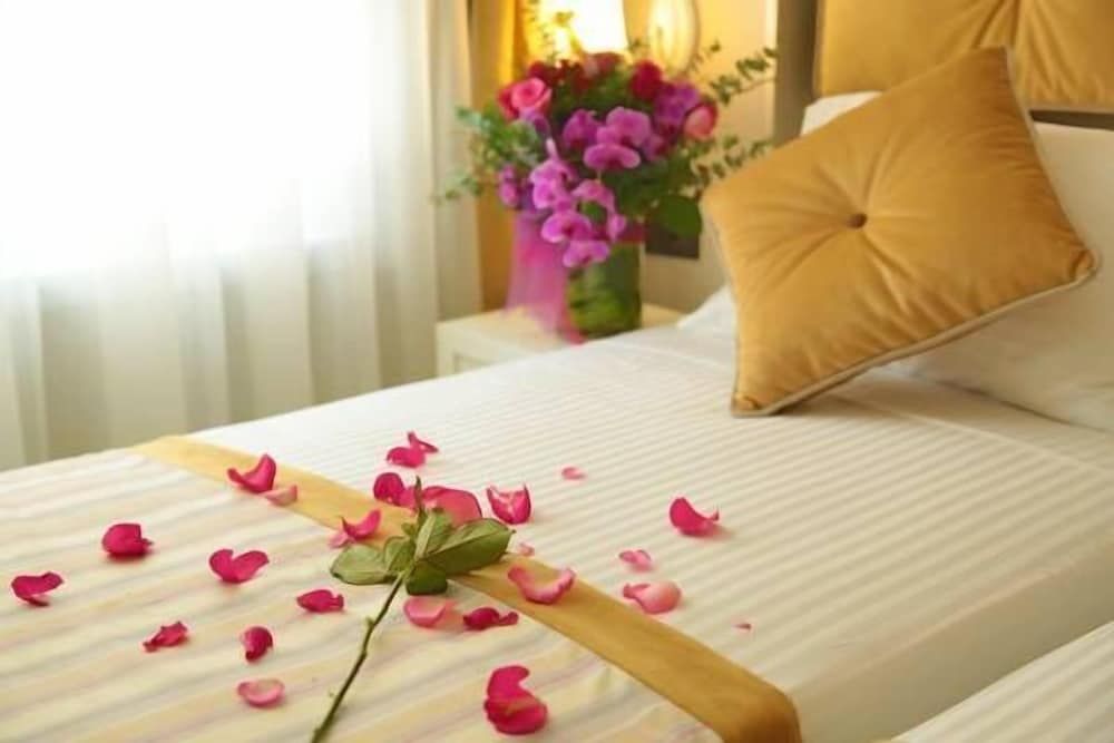 Just Inn Hotel Standard Twin Room, 2 Twin Beds 3