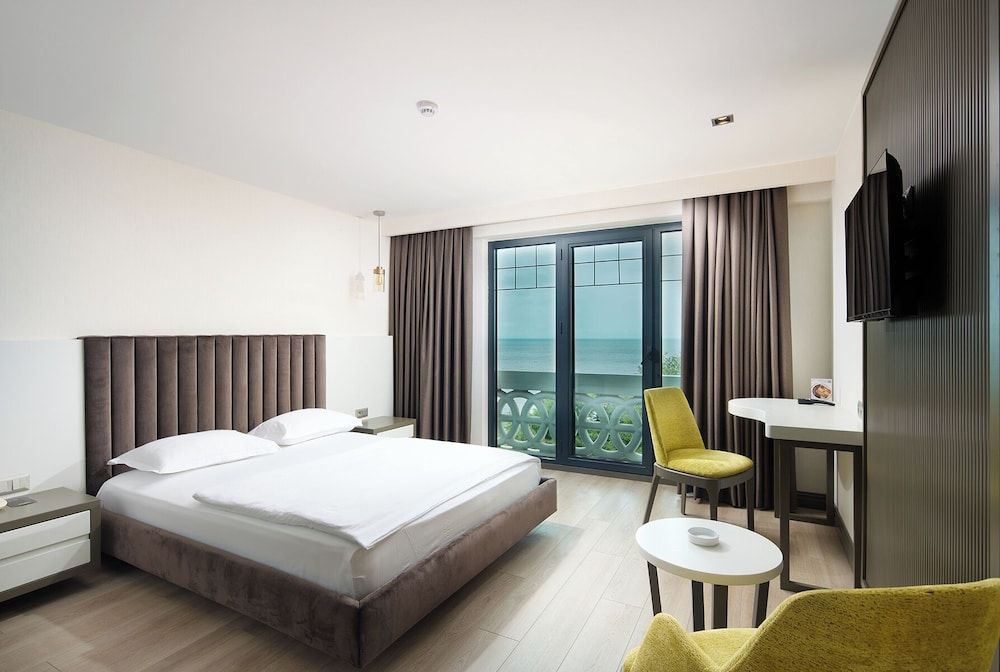 Sinema Hotel Deluxe Double Room, Sea View 3