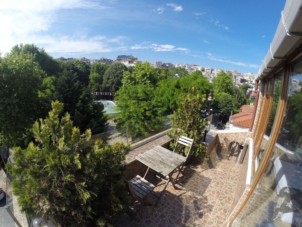 Meydan Suites Deluxe Double Room, Balcony 14