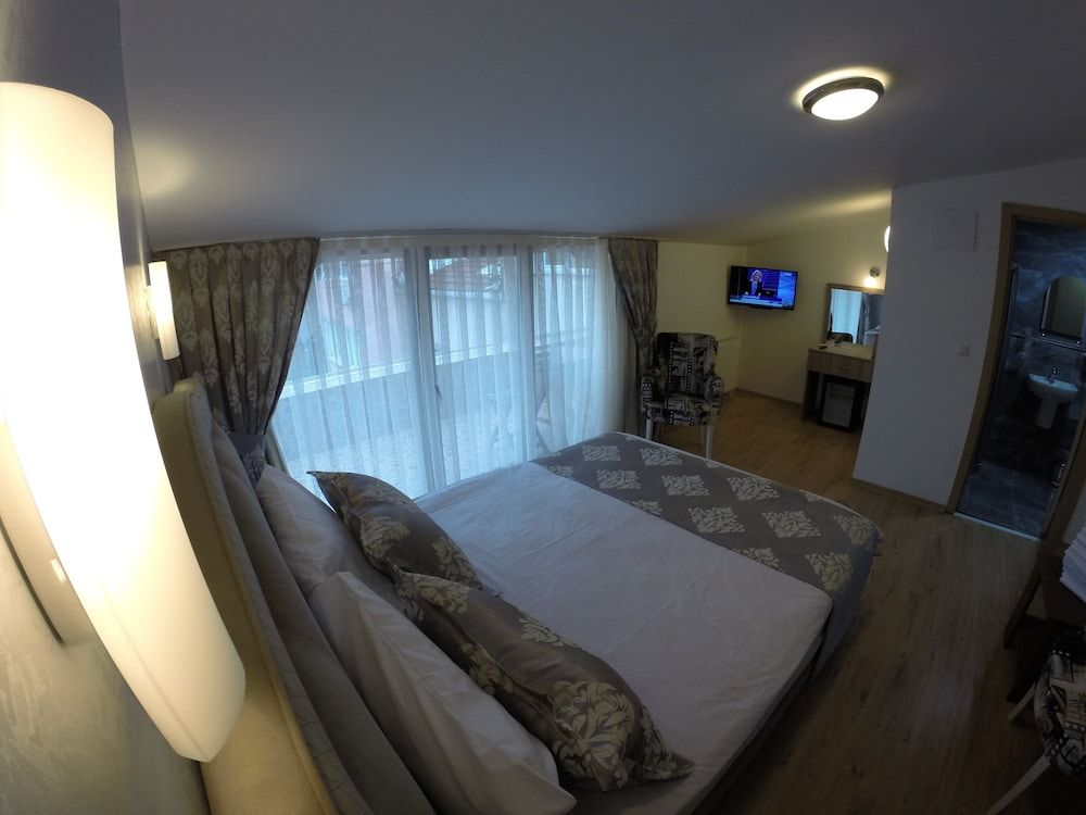 Meydan Suites Double Room, Balcony 2