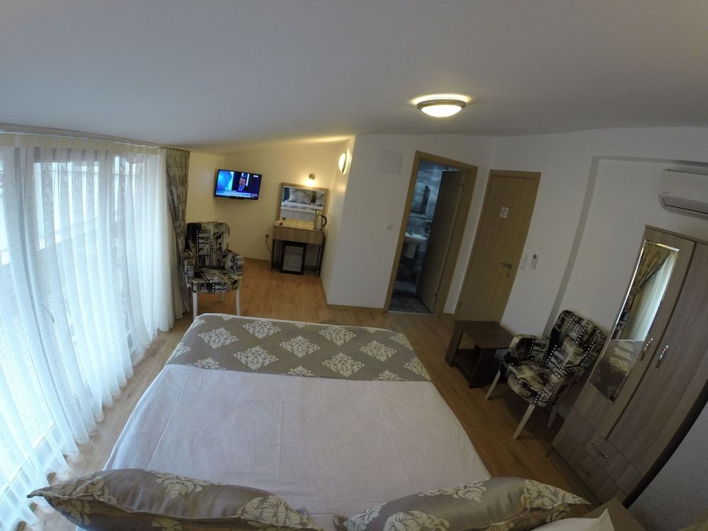 Meydan Suites Double Room, Balcony 16