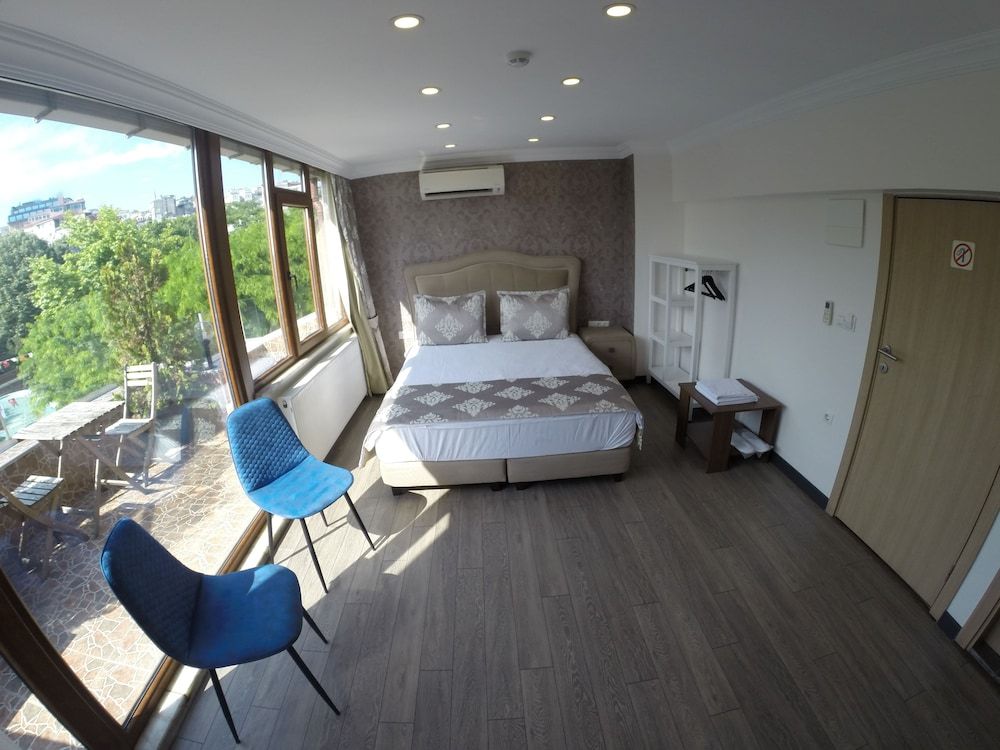 Meydan Suites Deluxe Double Room, Balcony 11