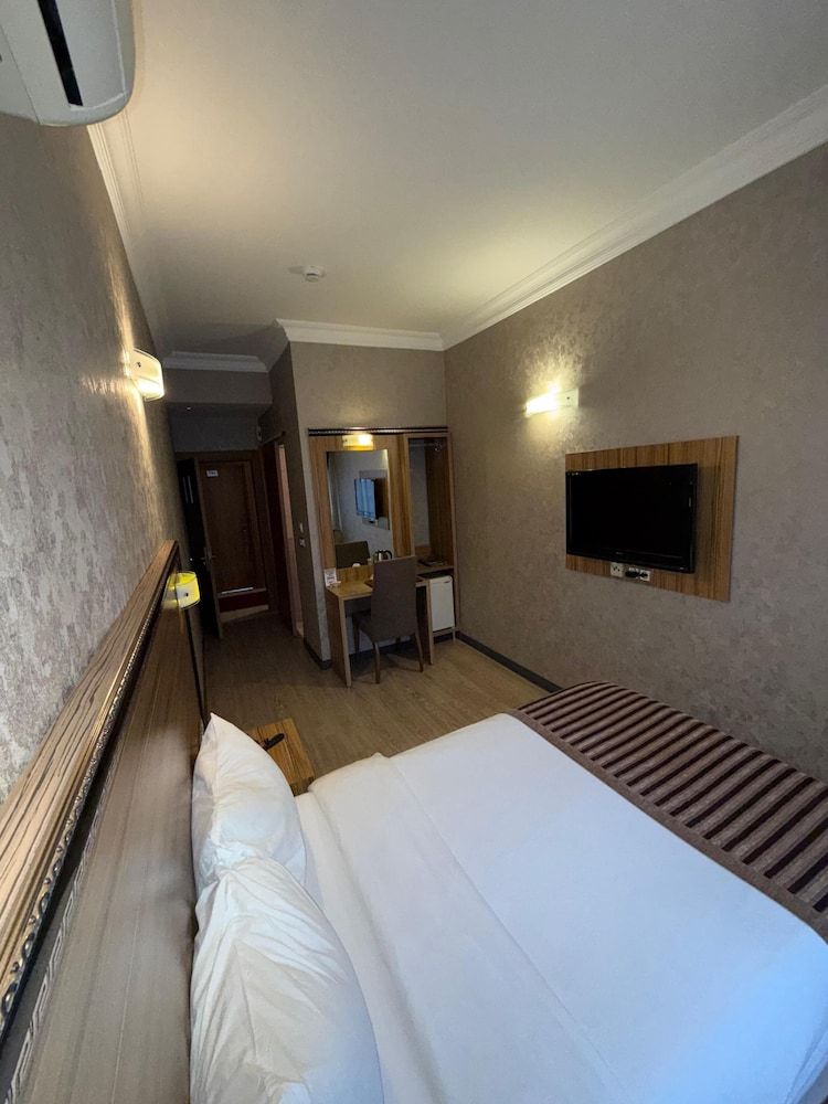 Buyuk Hotel Classic Single Room