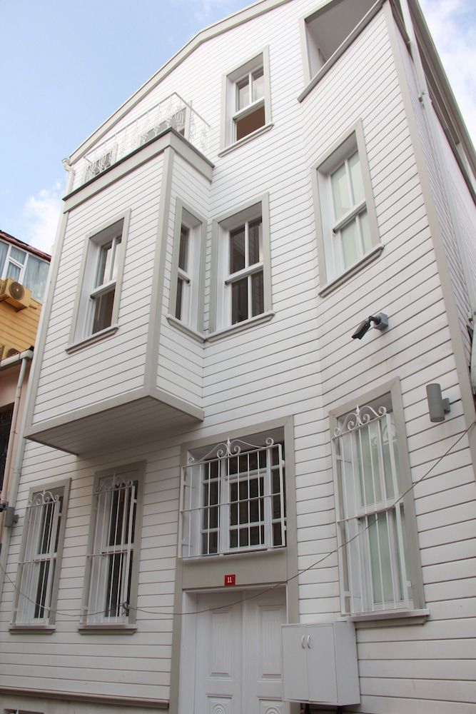 undefined Jasmine Apartment 6