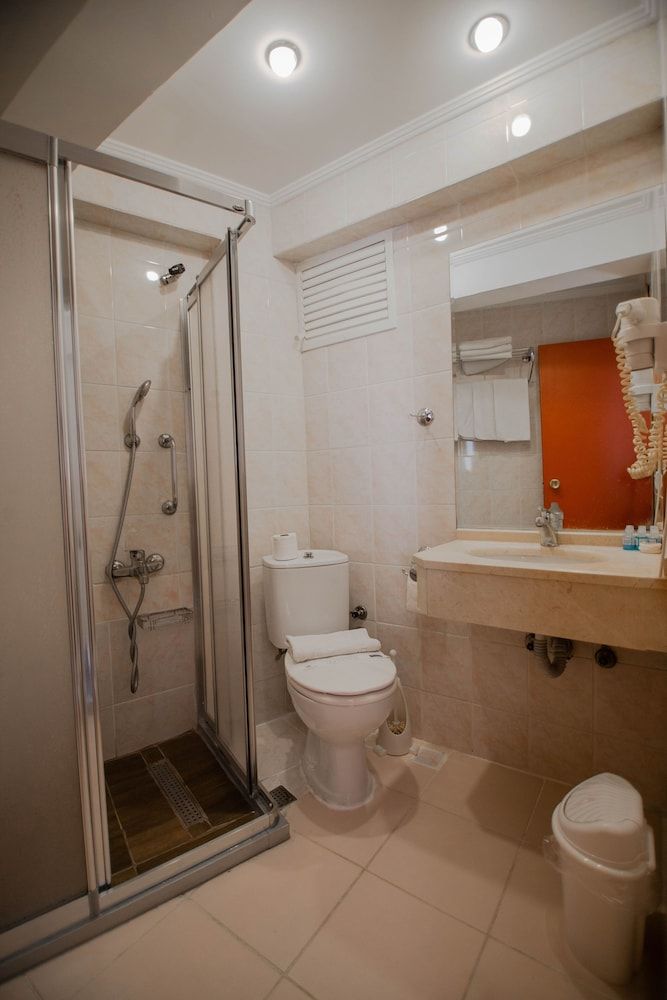 Sahinler Hotel Economy Double or Twin Room 4