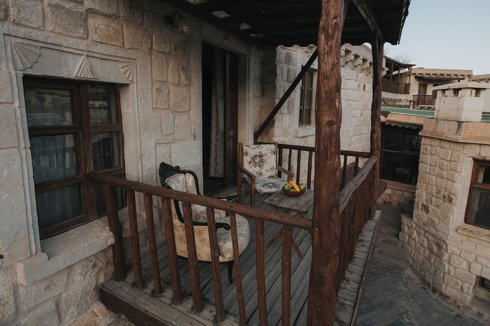 undefined Holiday Cave Hotel 6