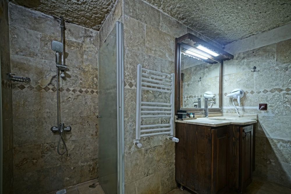 Holiday Cave Hotel Double Cave Room 34