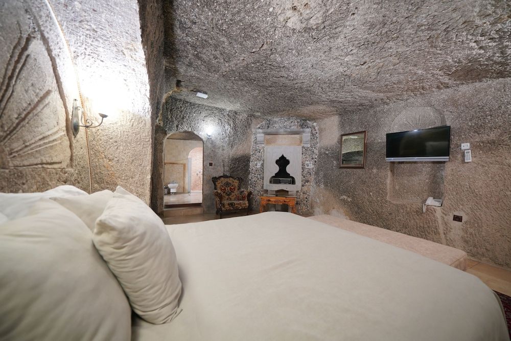Holiday Cave Hotel Double Cave Room 36