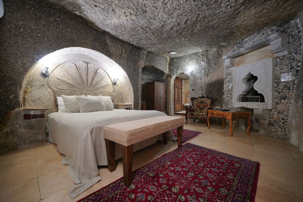 Holiday Cave Hotel Double Cave Room 37