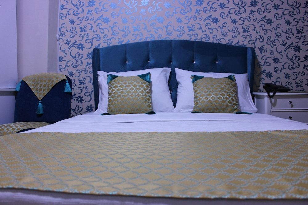 undefined Lika 2 Apart 6