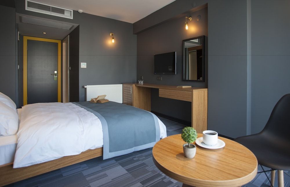 Hotel Cura Deluxe Double or Twin Room, Smoking, City View 4