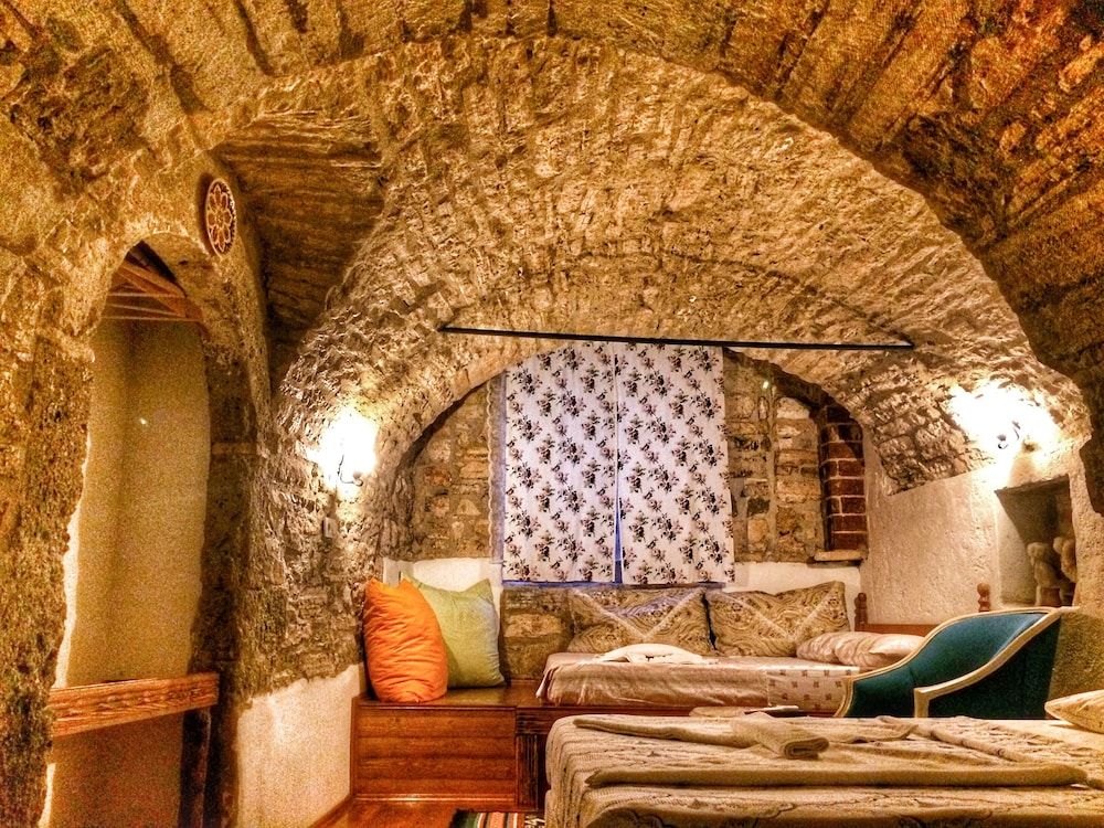 Parmis Boutique House Deluxe Quadruple Room 25