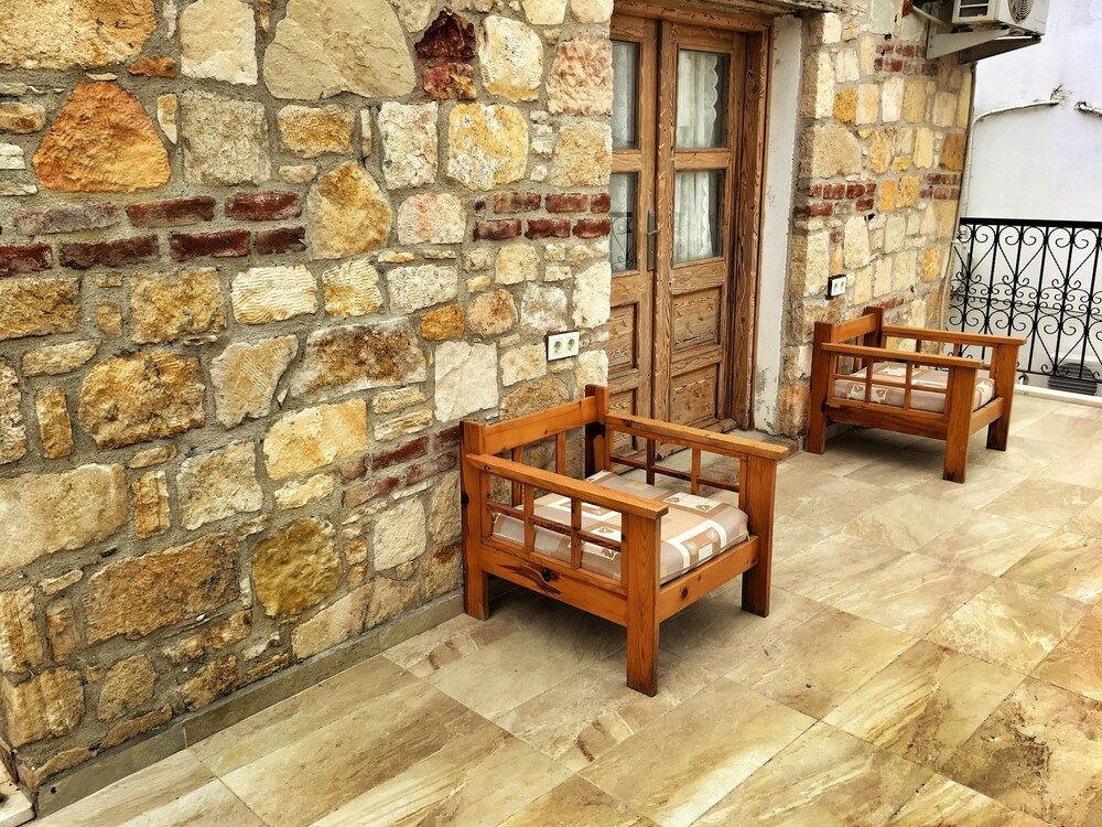 Parmis Boutique House Deluxe Double Room 8