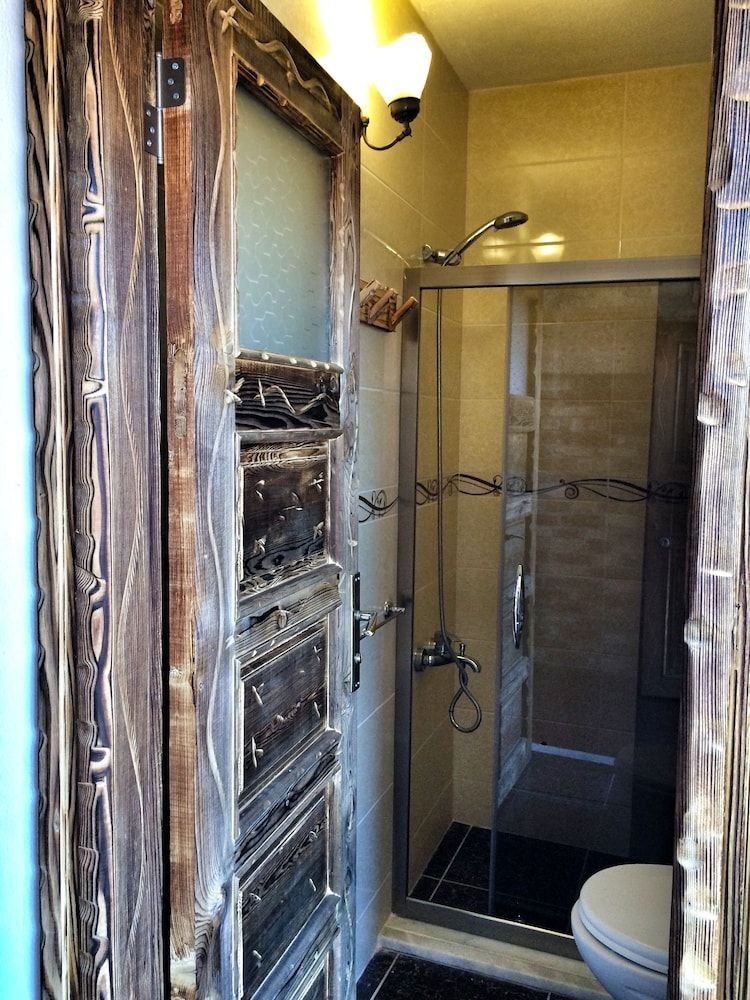 Parmis Boutique House Deluxe Double Room 11