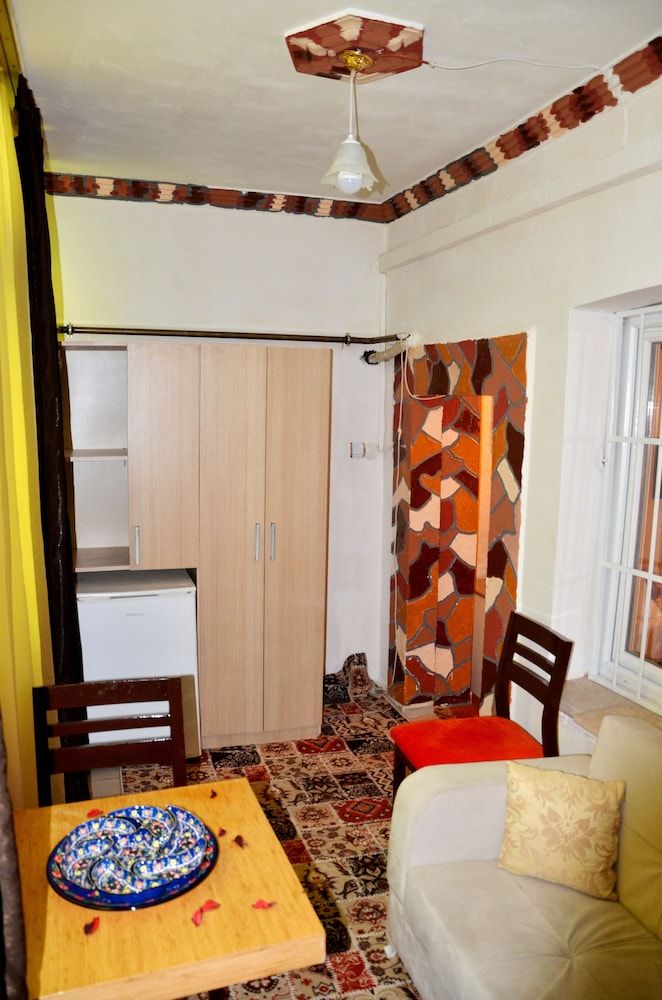 undefined Lika Apart 4