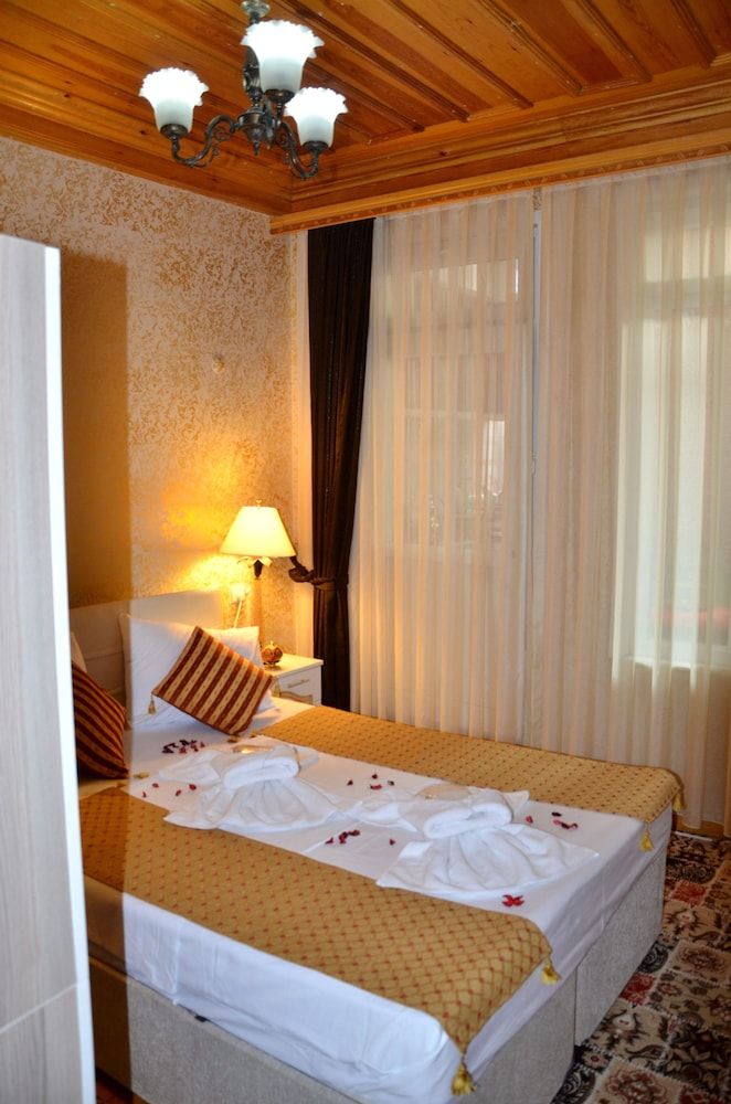 undefined Lika Apart 8