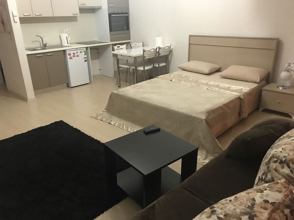 Arma Apartments Studio Suite 7