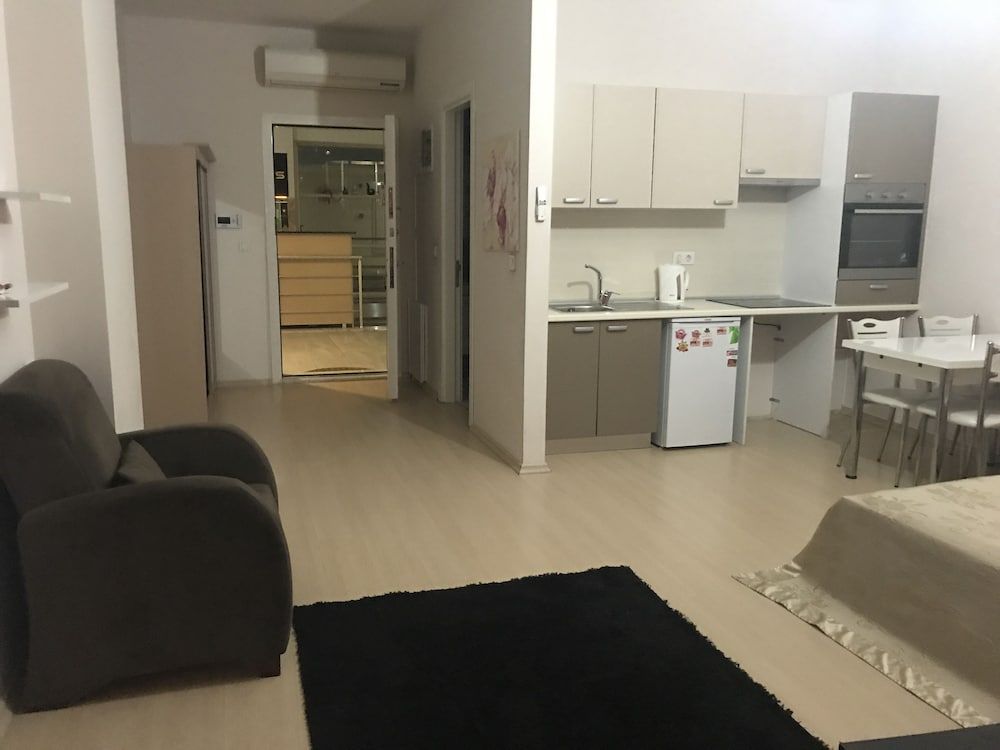 Arma Apartments Studio Suite 2