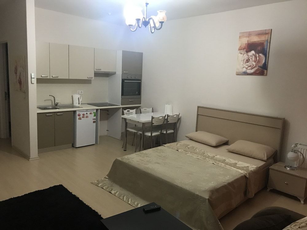 Arma Apartments Studio Suite 4