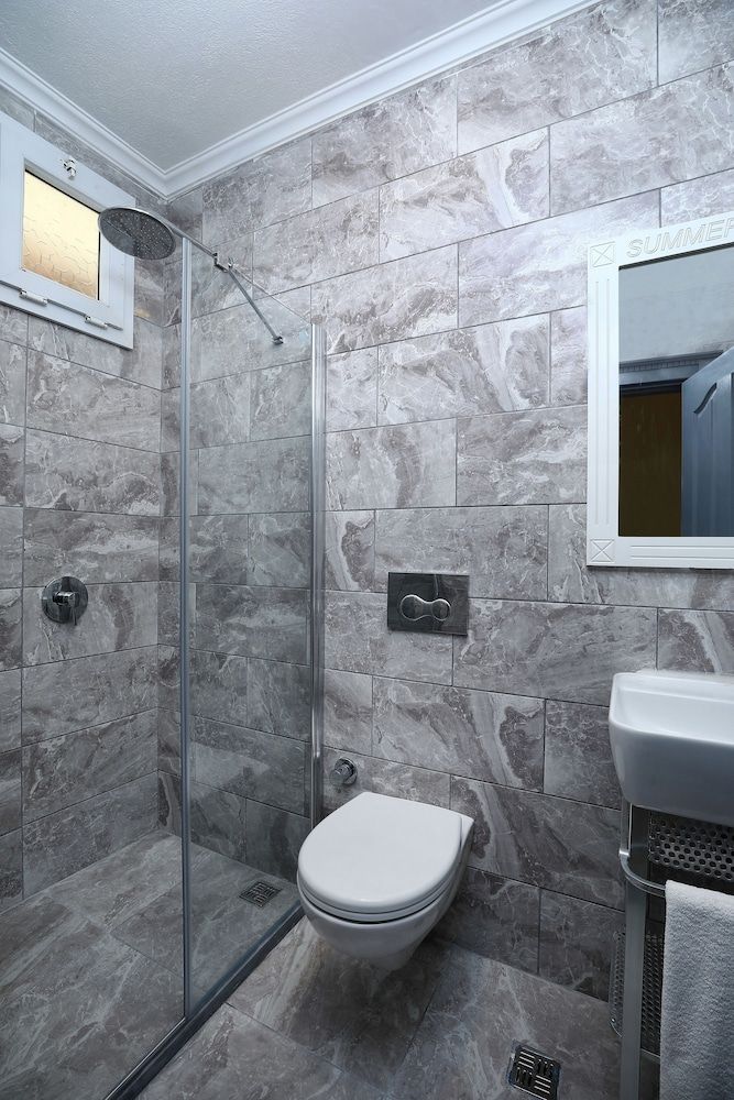 Summer in Garden Suites & Beach Hotel Standard Double or Twin Room 3