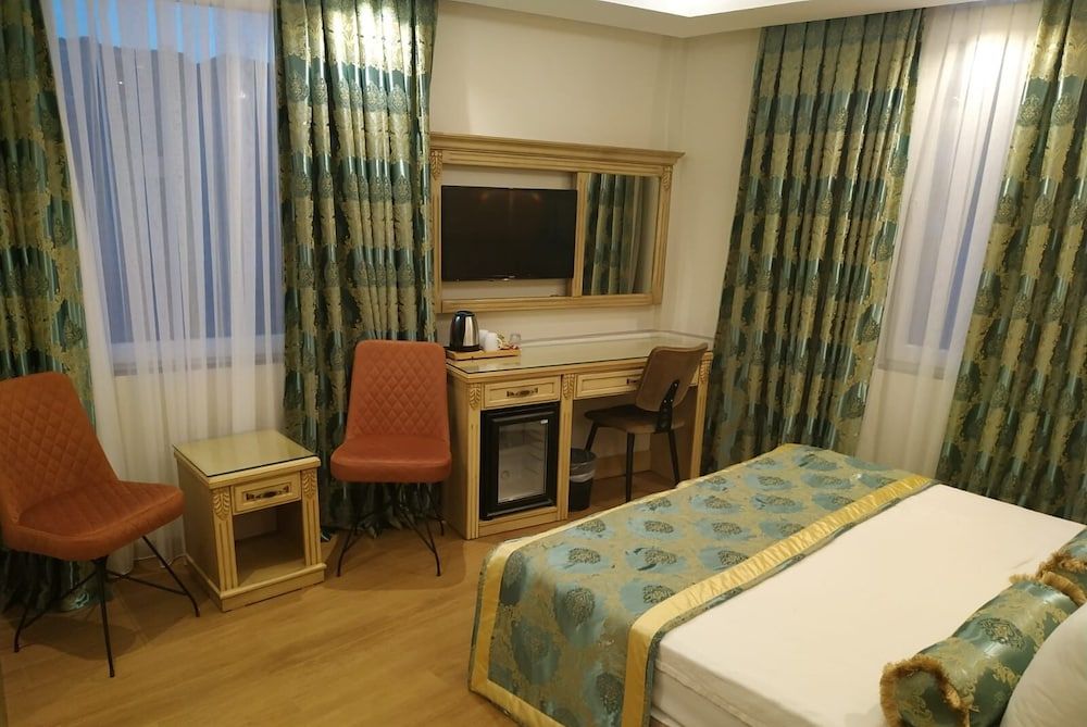 undefined Apple Tree Hotel 5