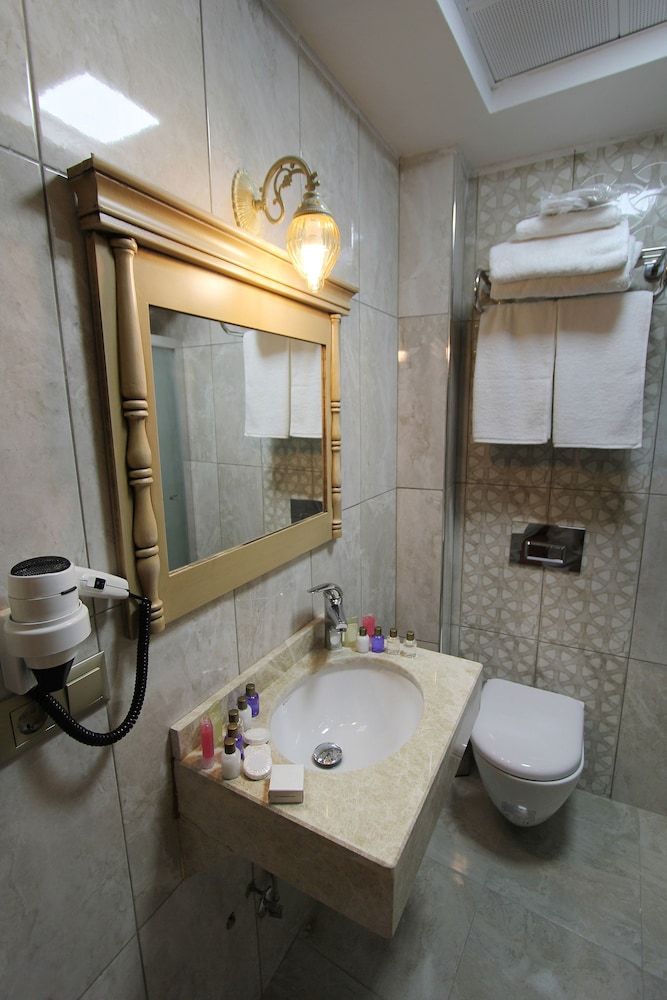 Apple Tree Hotel Standard Double or Twin Room 8