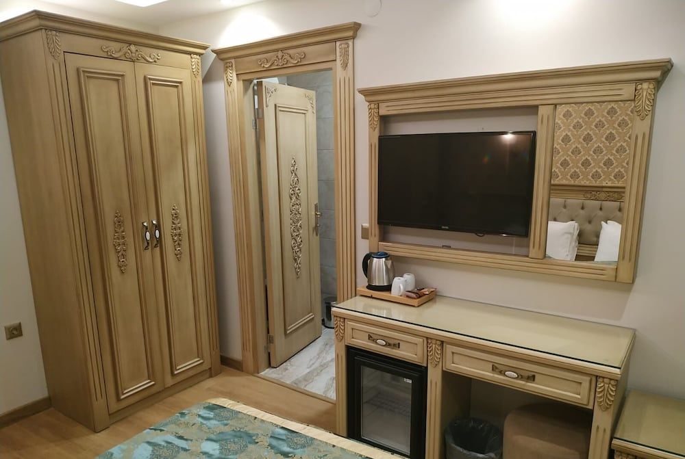 Apple Tree Hotel Economy Double Room 5