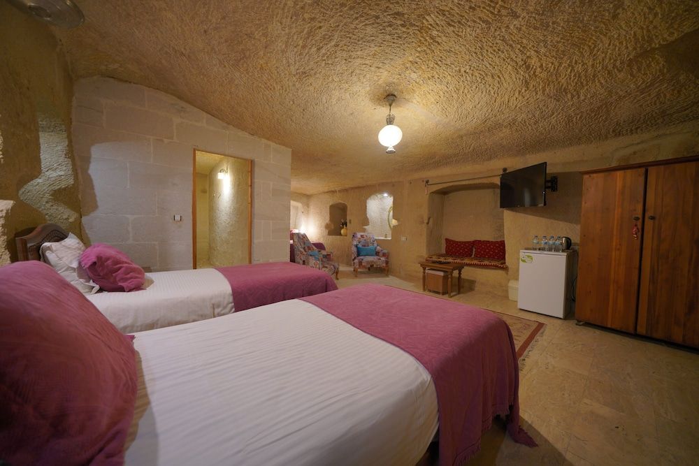 Salkim Cave House Family Suite (Cave) 2