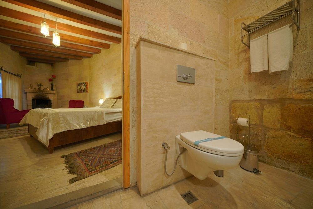 Salkim Cave House Comfort Room, 1 Queen Bed 3