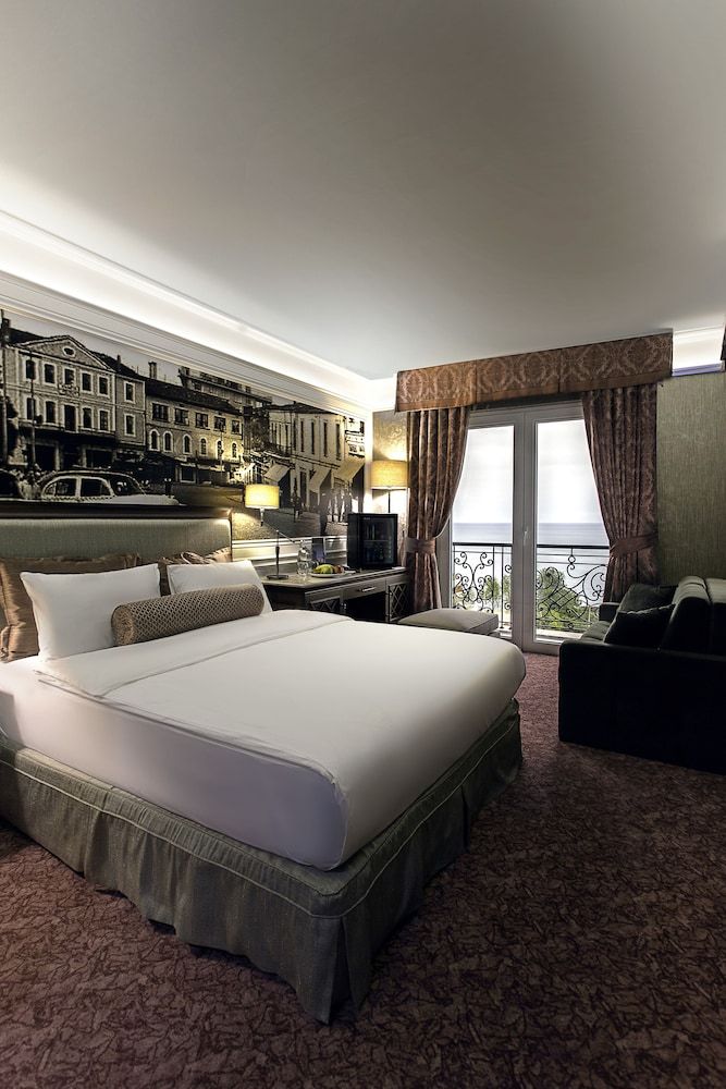 undefined Mell Hotel 2