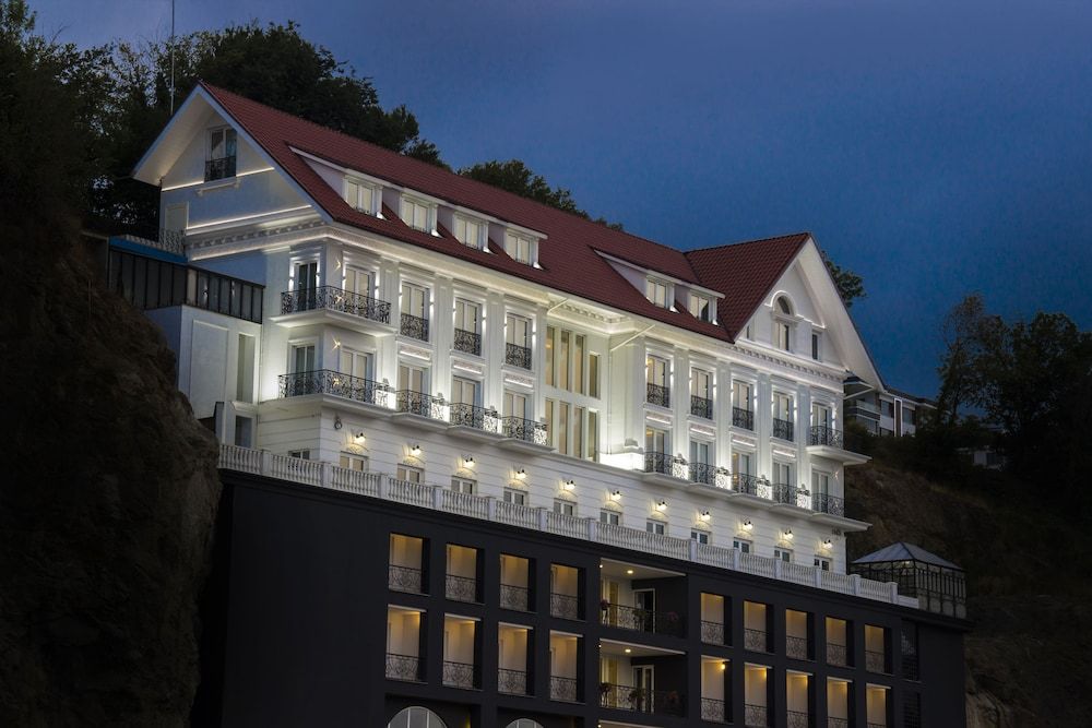 undefined Mell Hotel 8